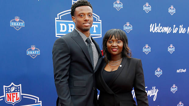 nfl-draft-eli-annie-apple-giants-ohio-state.jpg
